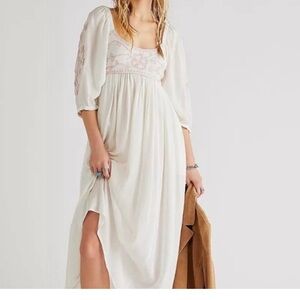 Free People Wedgewood Maxi Dress Size XS Ivory /Pink Embroidery EUC Gorgeous